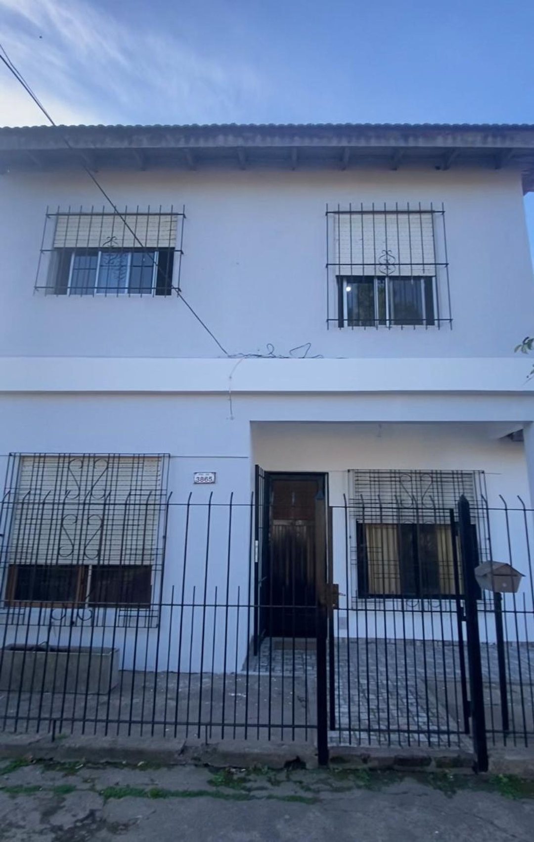 ALQUILA CASA 4 AMBIENTES