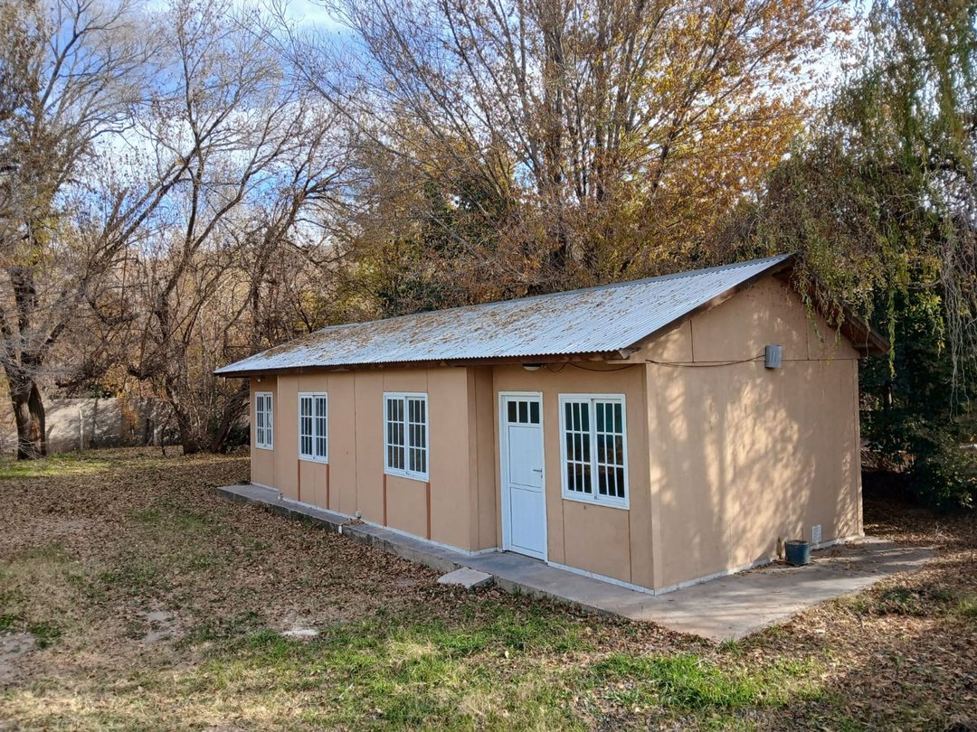 SE VENDE TERRENO CON DEPARTAMENTOS - JUANA KOSLAY