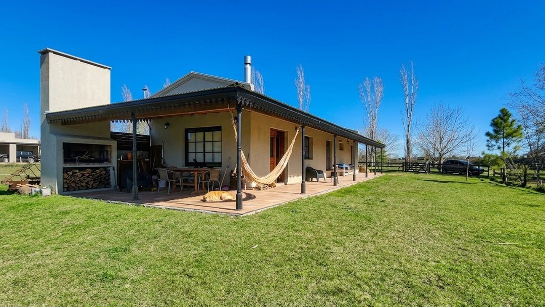 VENTA CASA BARRIO CHACRAS DEL MOLINO 3 AMB PILETA