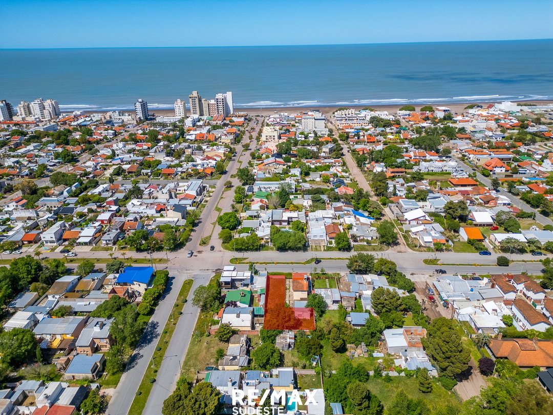 VENTA LOTE CON FUNCIONAL A 2 CUADRAS DE LA PLAYA