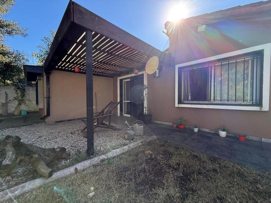 VENTA CASA FCO ALVAREZ B° LA TRADICION
