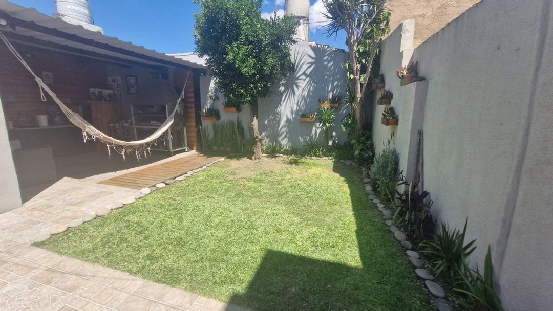 CASA TIPO PH 3 AMB CON QUINCHO Y PATIO- BERNAL O.