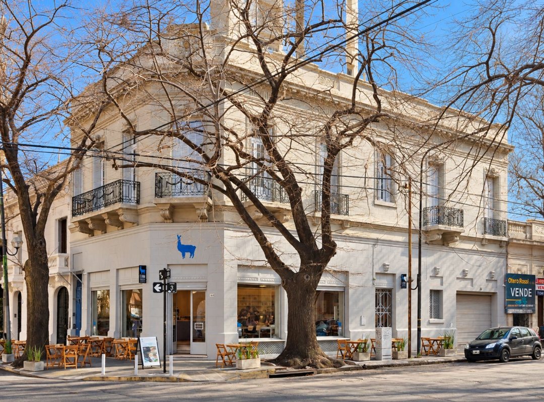 CASA PH DE CATEGORÍA EN VENTA EN 3 Y 51 DE 243m2.