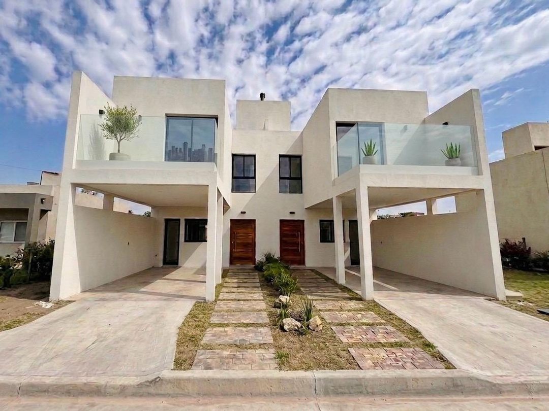 VENTA DUPLEX 3 DORM EN POZO MANANTIALES
