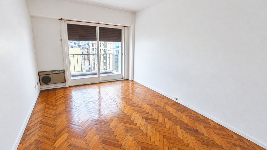 VENTA DEPARTAMENTO 2AMB MONSERRAT PISO 10 BALCON