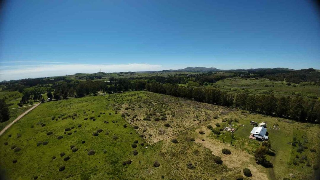 MANZANA EN LA ELENA. 15.000 METROS