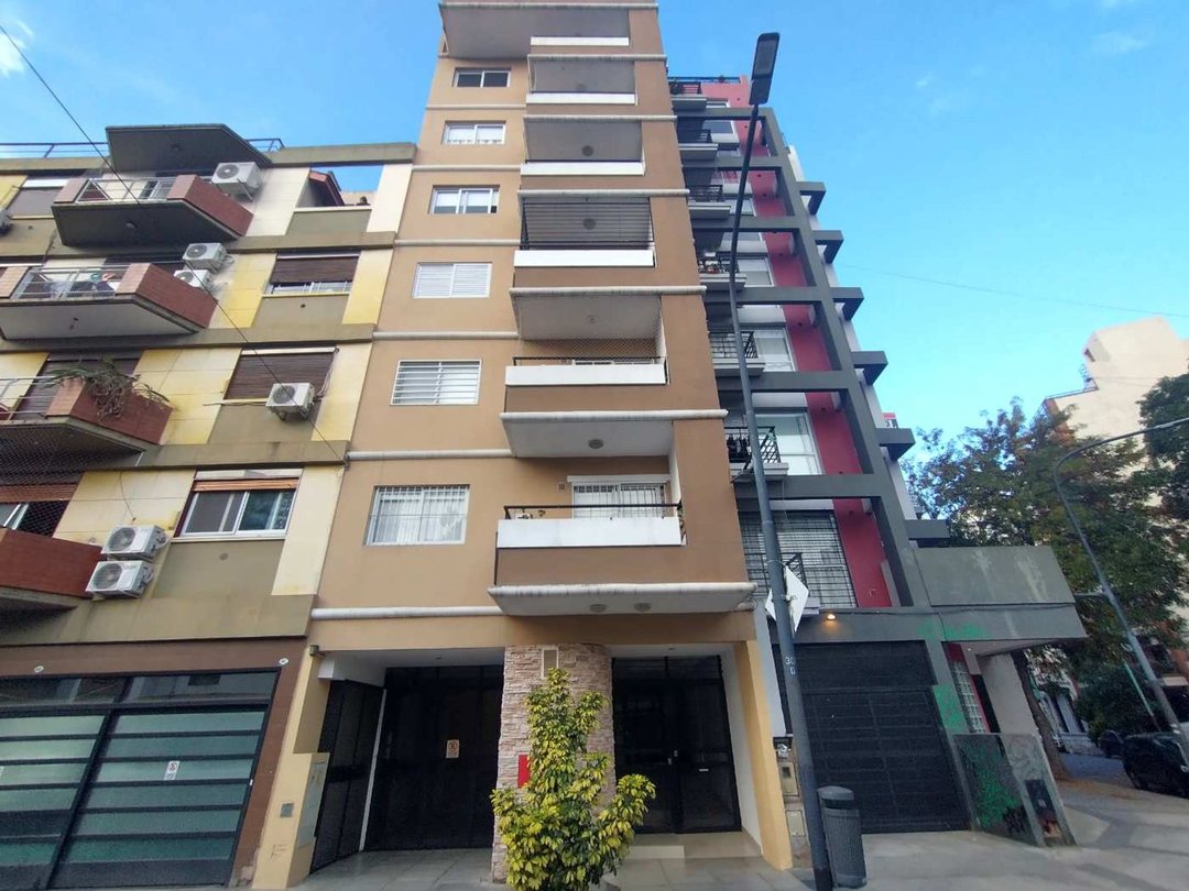 VENTA 3 AMB C/BALCON y PARRILLA en Caballito