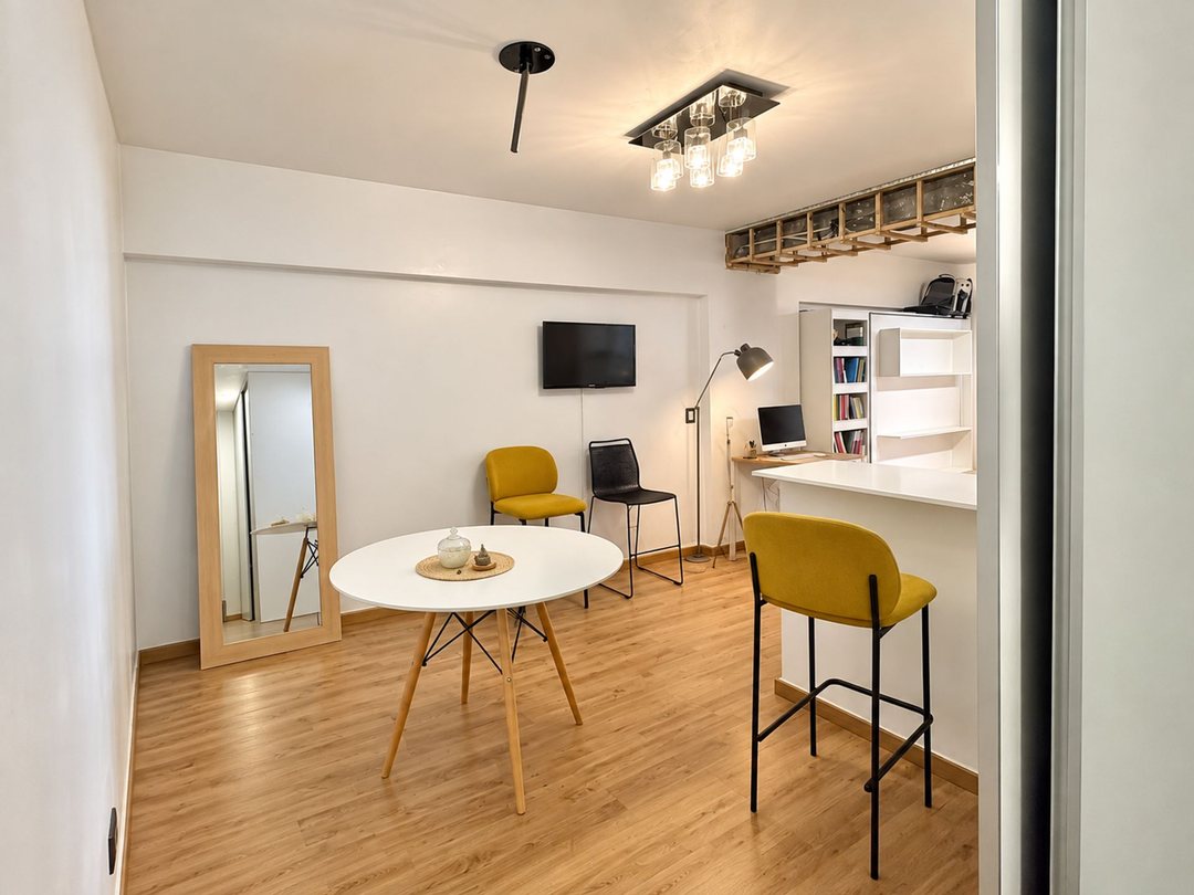 VENTA MONOAMBIENTE EN MONTE CASTRO