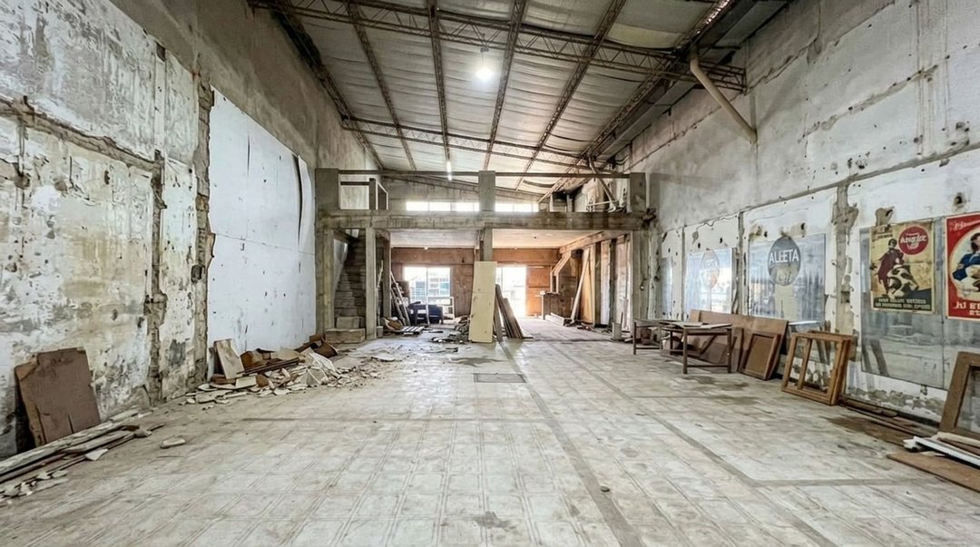 DEPOSITO DOBLE ALTURA VENTA C/VIVIENDA LOTE PROPIO