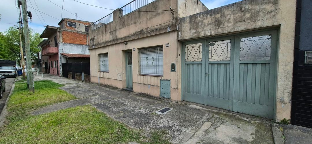 VENTA CASA 3 AMBIENTES A REFACCIONAR VILLA BONICH