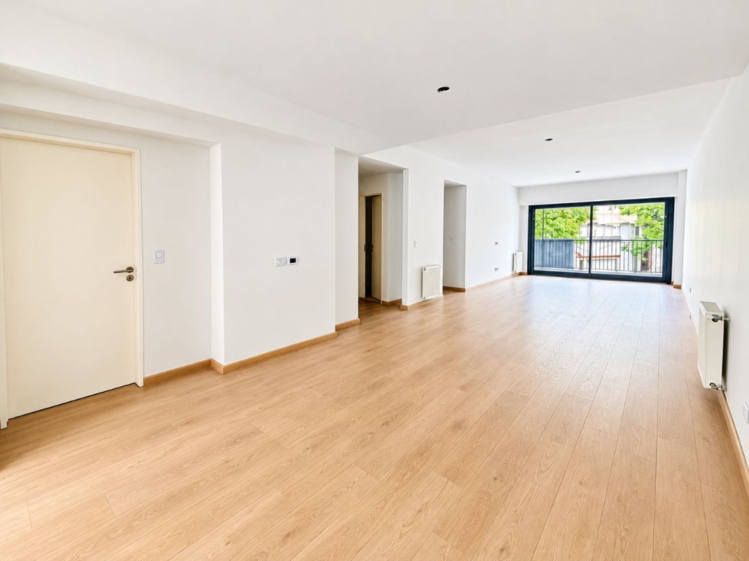 PISO 4 AMBIENTES  COCHERA DOBLE  PATIO  ESTRENAR