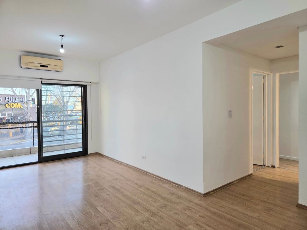 Venta Villa del Parque  3 ambientes balcón APTO C