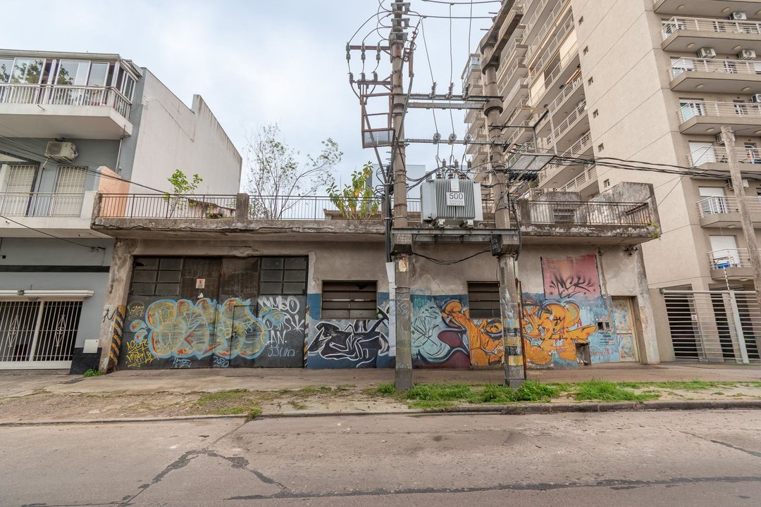 GALPÓN EN VENTA EN CASEROS
