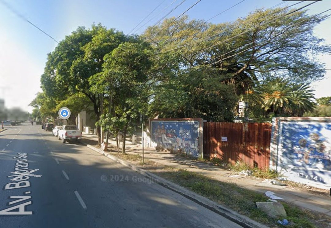 Venta de importante terreno sobre Av. Belgrano