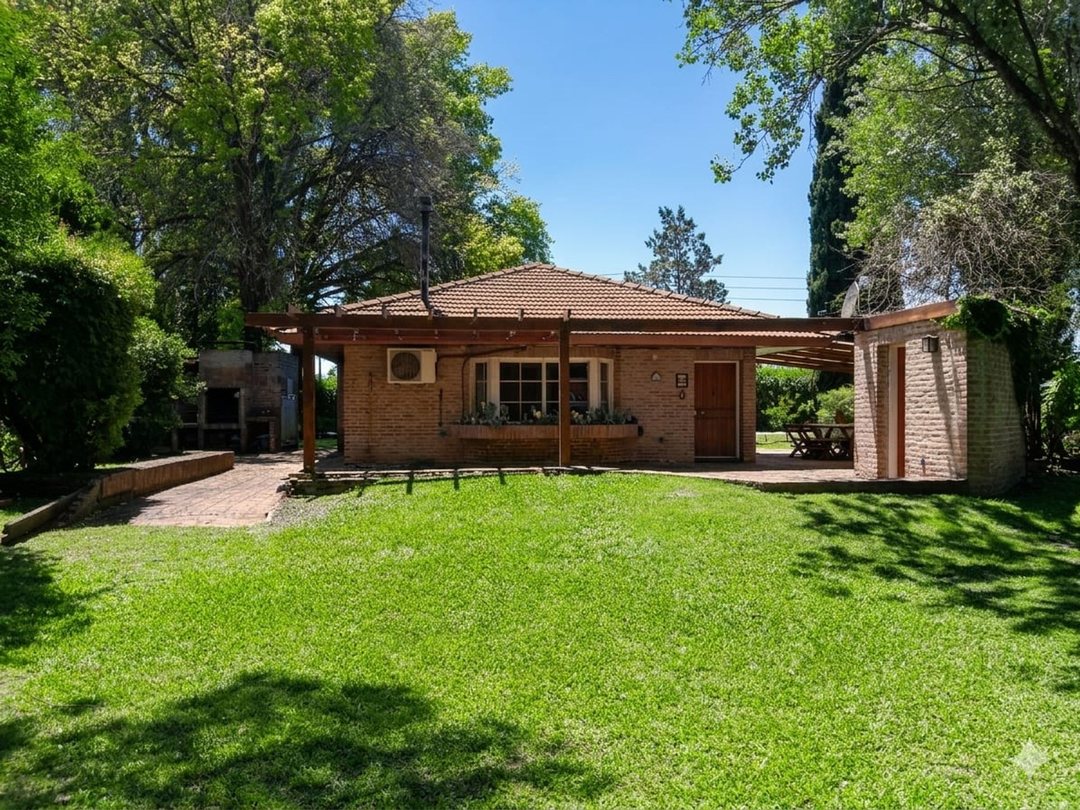 VENTA CASA EN COUNTRY EL POTRERO PERMUTA