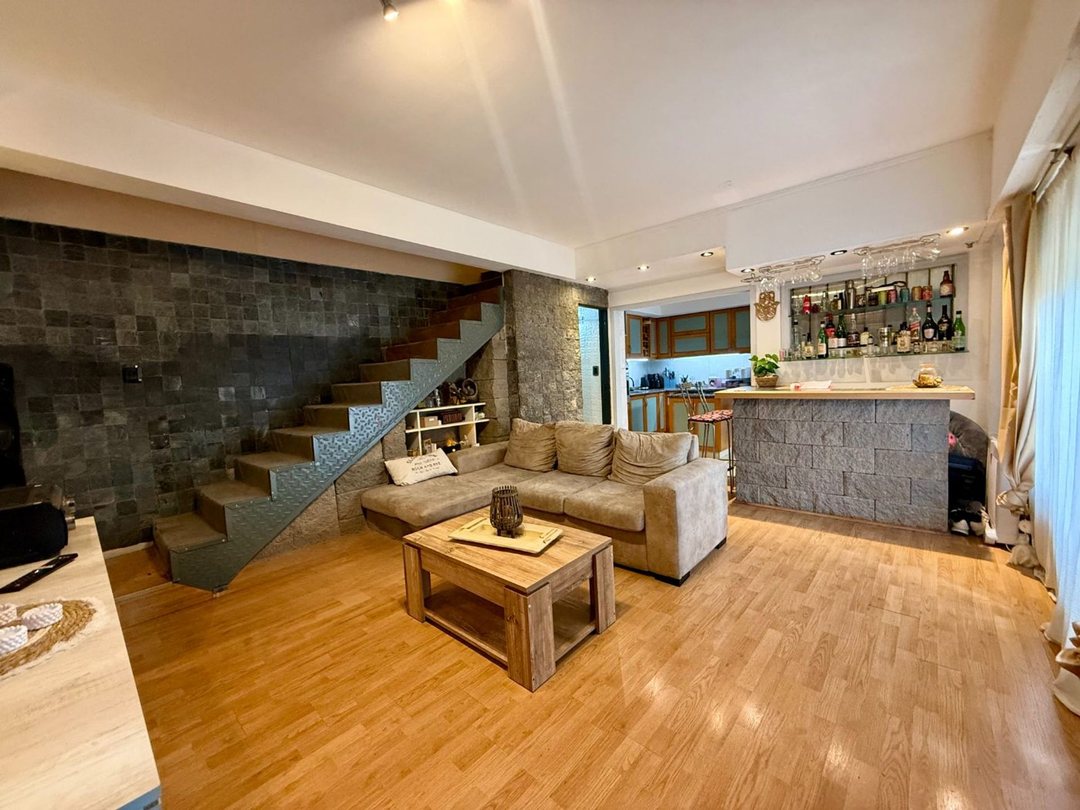 Venta Ph 4 ambientes en Villa Lynch
