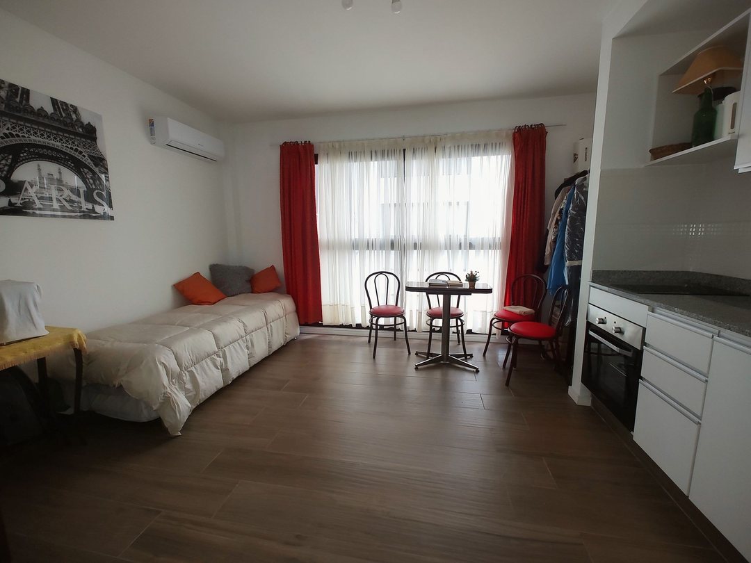 MONOAMBIENTE EQUIPADO, LUMINOSO FULL AMENITIES