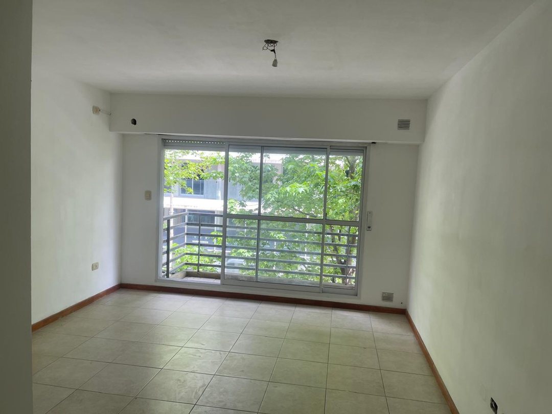 Alquiler Monoambiente 2piso escalera
