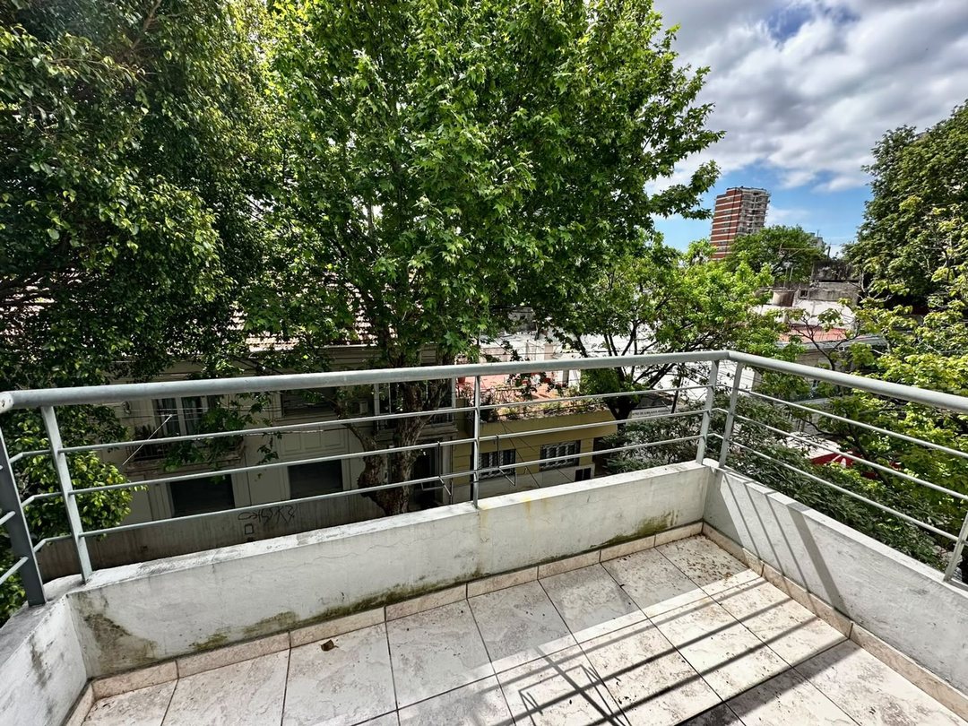 VENTA 2 AMB +  COCHERA  A MTS PQUE SAAVEDRA