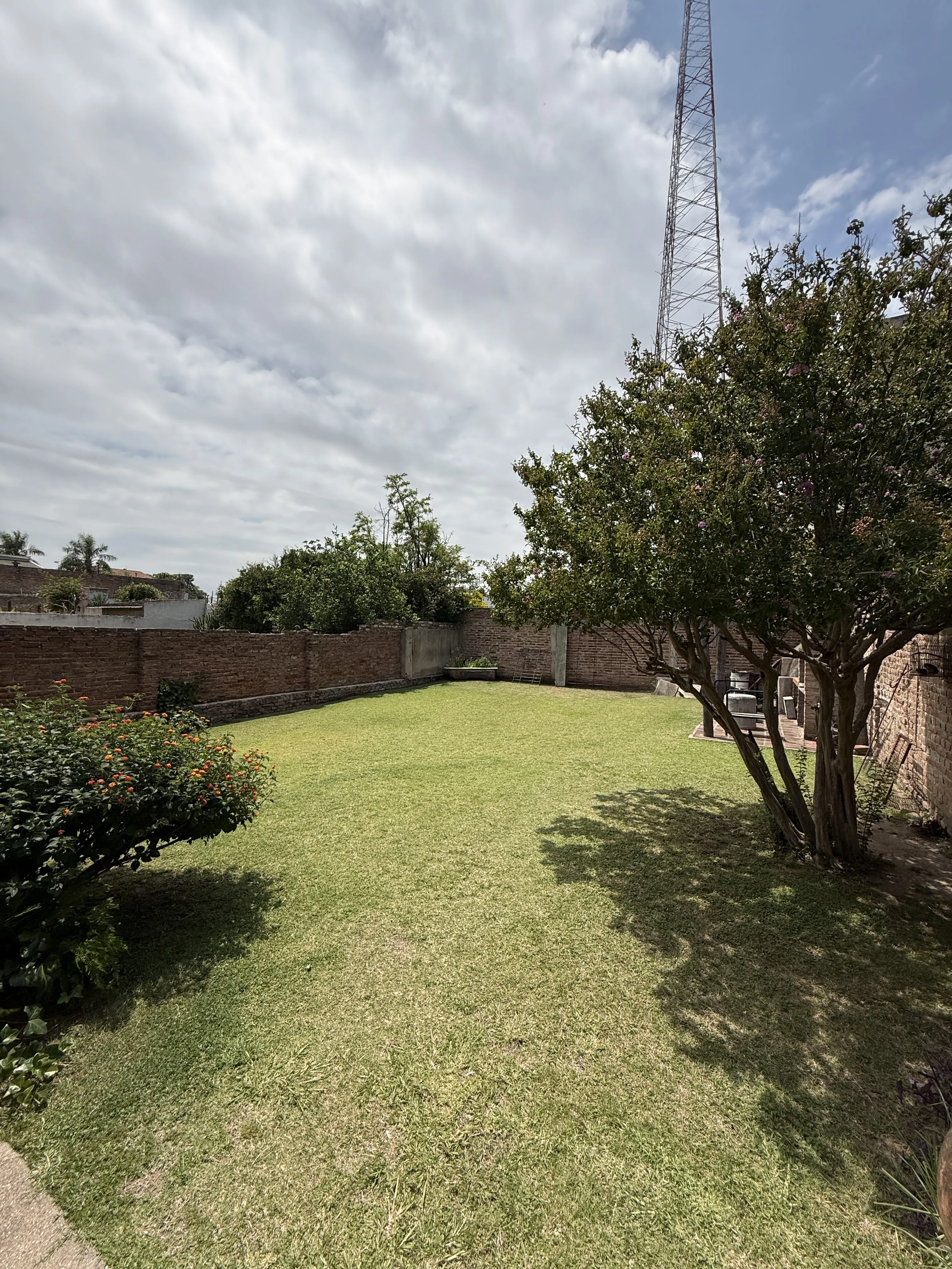 CASAS A LA VENTA CERRO DE LAS ROSAS - CASA + DEPARTAMENTO - APTO CREDITO