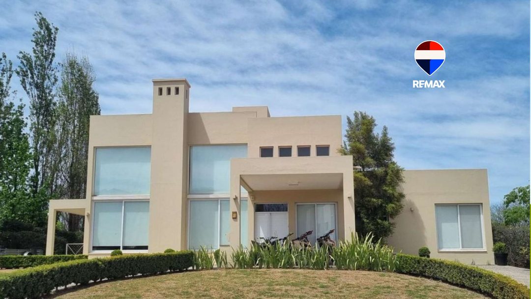 VENTA CASA C/PILETA 3 DORM EL TIPAL