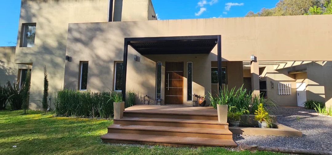 VENTA CASA 13.000 M2 CAMPOS DE ROCA 5 AMBIENTES