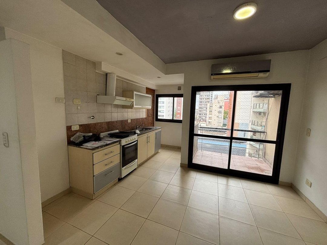 VENTA EN LOMAS DE ZAMORA DEPTO 2 AMB CON BALCÓN