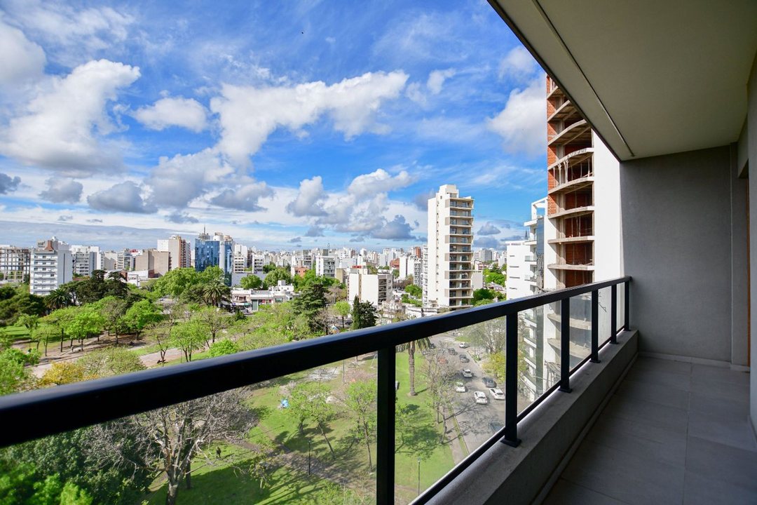 Semipiso al frente sobre Plaza Azcuenaga 1 dormi