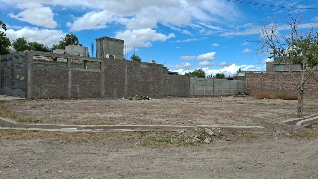 TERRENO EN VENTA, SUP. 152M², STA. LUCIA, SAN JUAN