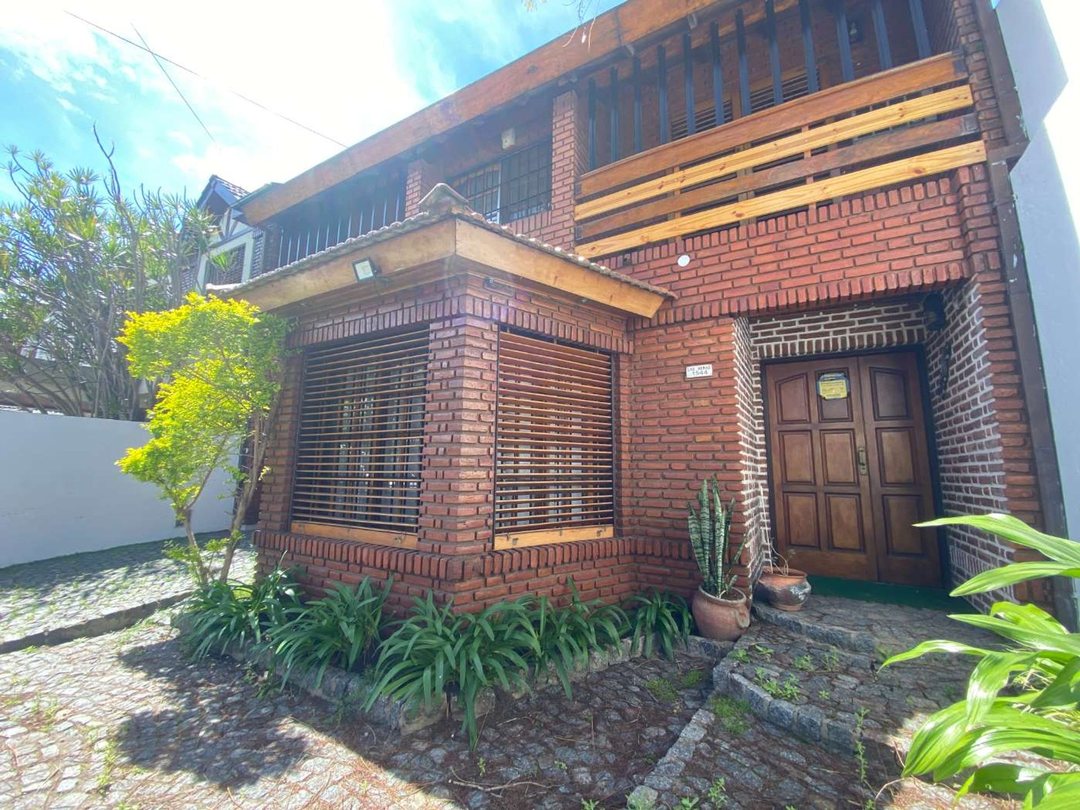 VENTA CASA 5 AMBIENTES RAMOS MEJIA