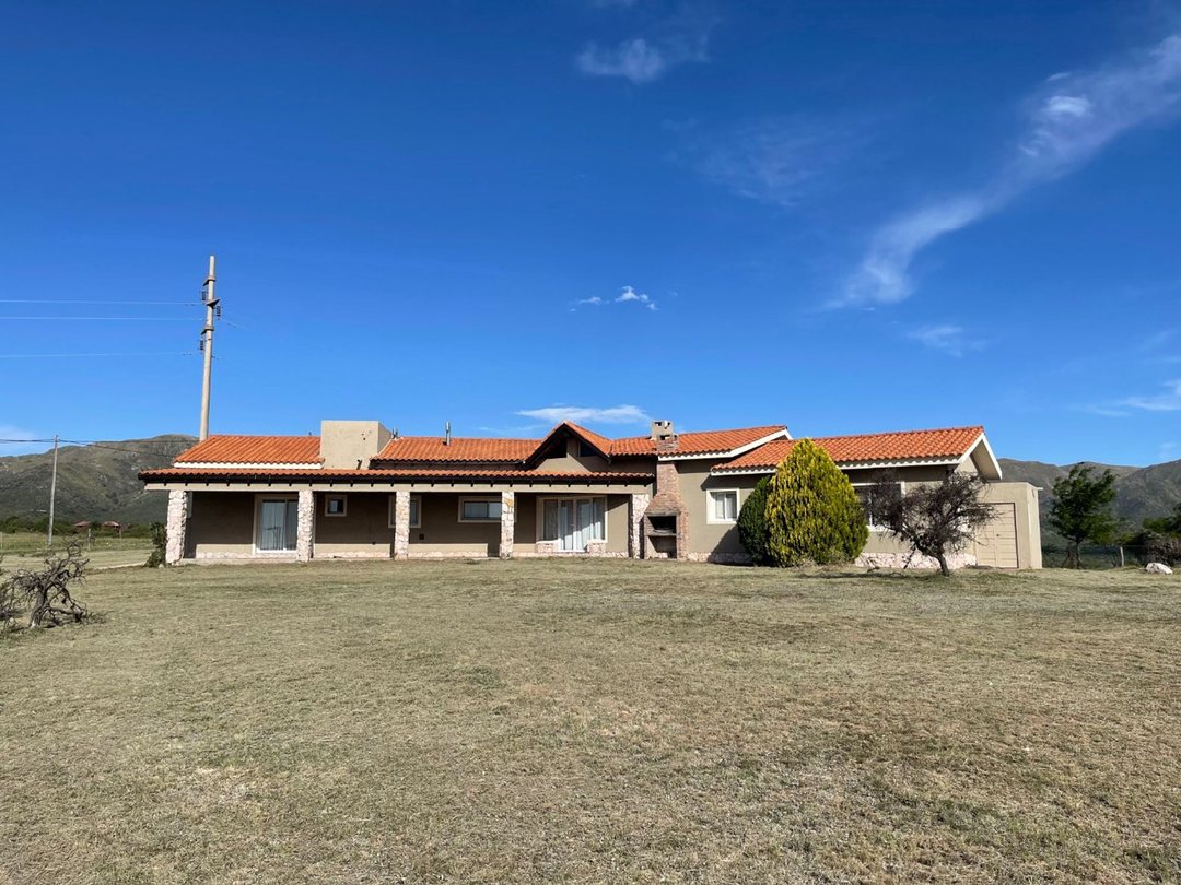 Venta casa 3 dorm. B° Cerrado Villa Giardino Cba.