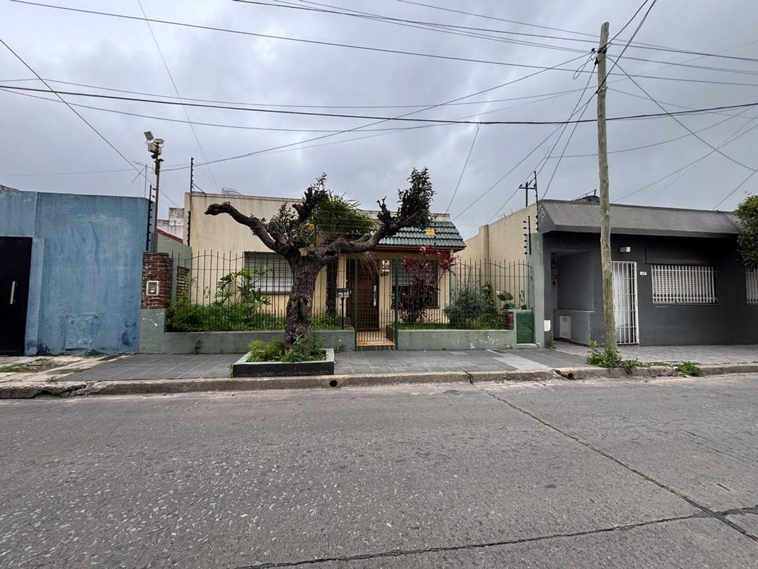 VENTA CASA 4 AMBIENTES RAMOS MEJIA