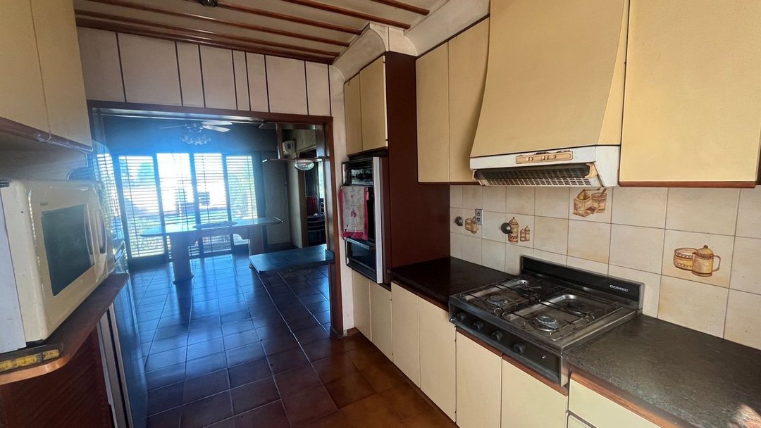 CASA+2 LOCALES DEPOSITO en Venta A BONZI A CREDITO