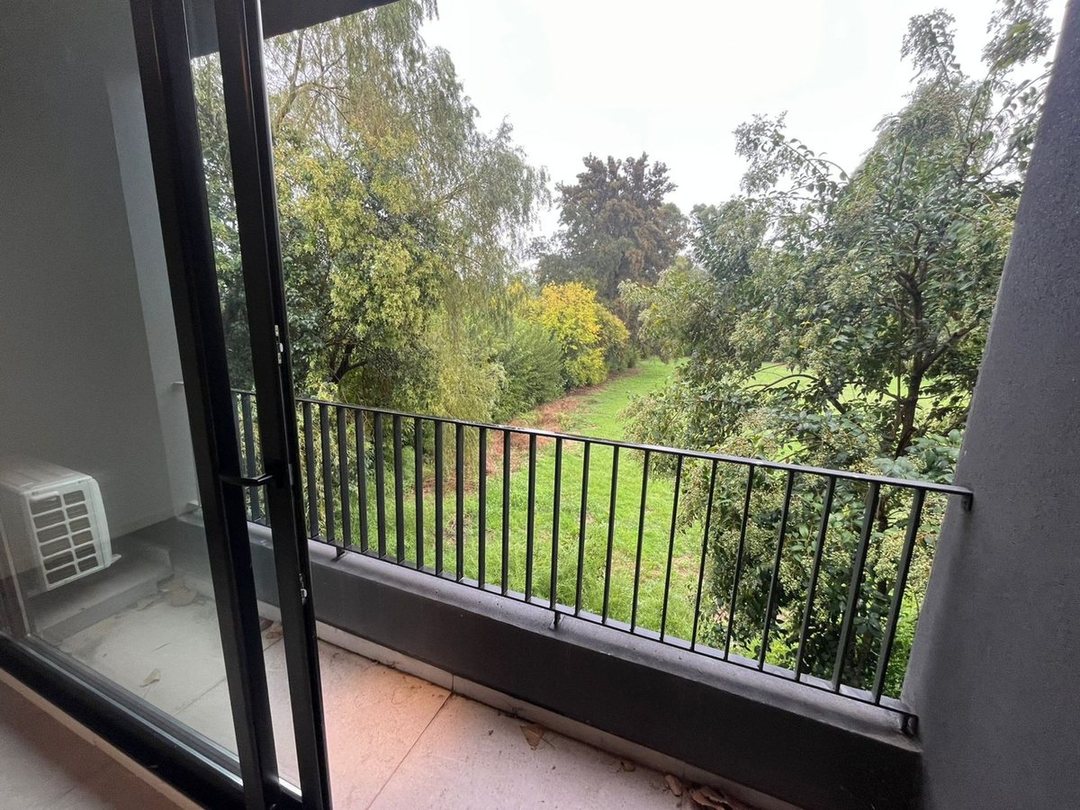 Venta monoamb a estrenar UP Pilar cochera balcón