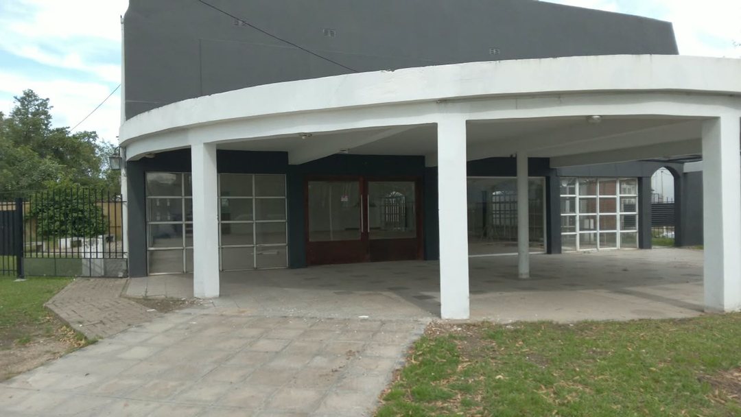 SE ALQUILA SALON COMERCIAL EN RECONQUISTA