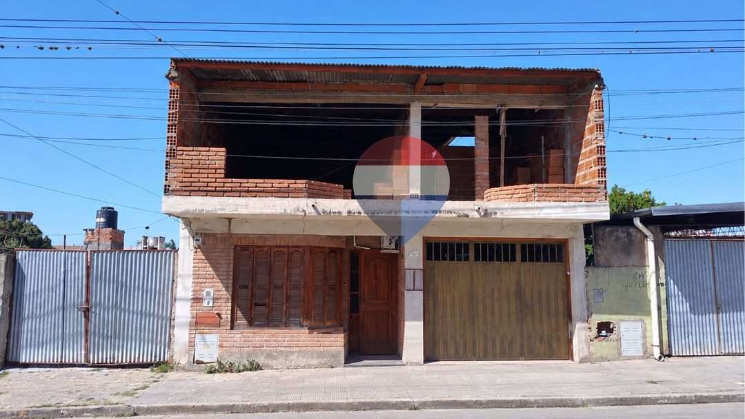 VENTA CASA 2 DOR+DEPA 223,96 M2 B° LUJAN