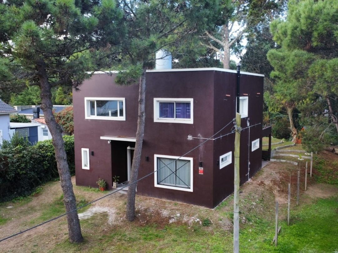 CASA EN VENTA EN VALERIA DEL MAR