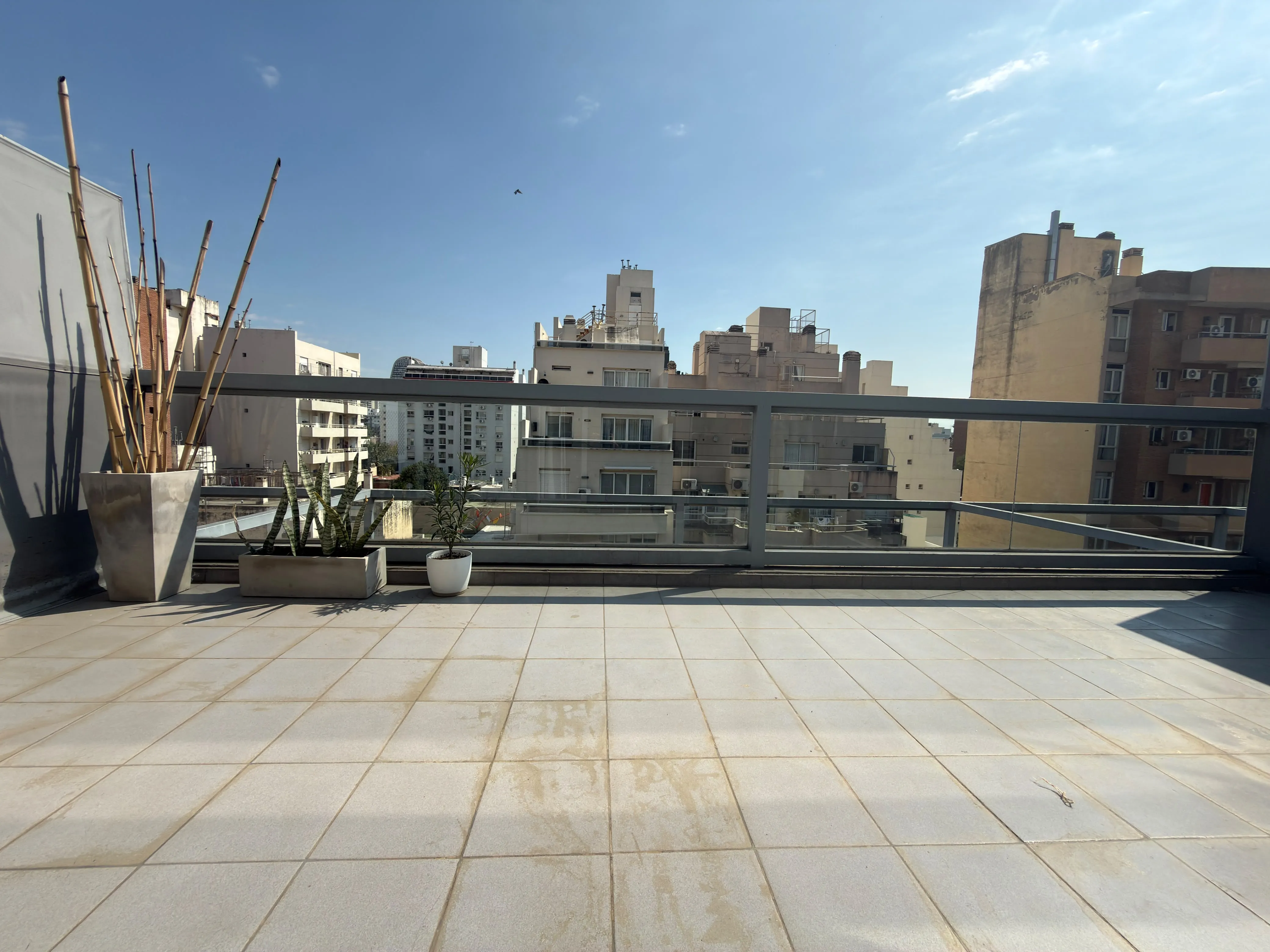 DEPARTAMENTO 2 DORMITORIOS CON COCHERA Y TERRAZA PROPIA APTO CRÉDITO EN LA MEJOR CUADRA DE GENERAL PAZ
