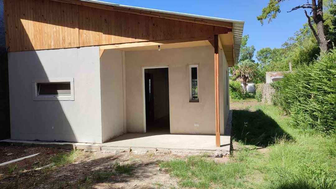 LOTE EN VENTA EN LA UNION CON MEJORAS