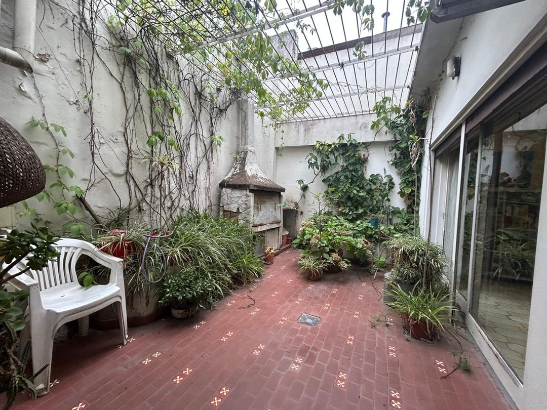 VENTA CASA 5 AMB GARAGE Y PATIO EN RAMOS MEJÍA