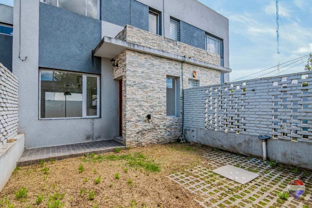 DUPLEX EN VENTA EN LA PLATA