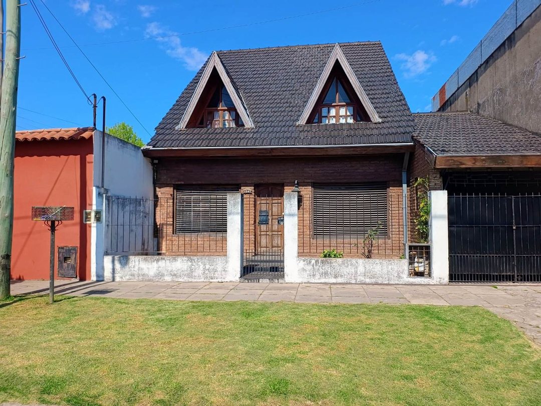 VENTA CASA 4 AMBIENTES SAN ANTONIO DE PADUA