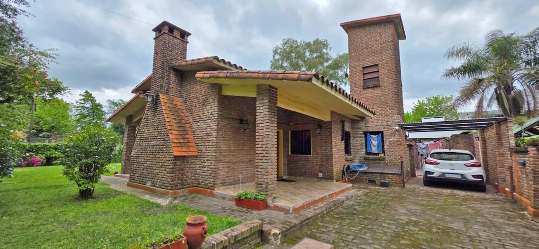 VENTA CASA 4 AMB - PILETA EN MANUEL ALBERTI PILAR