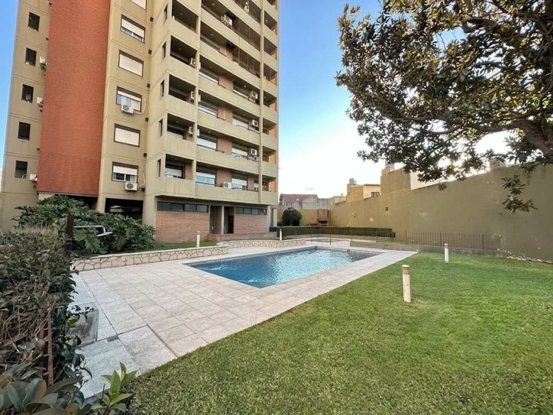 DEPARTAMENTO EN VENTA TEMPERLEY 3 AMB BALCON COCH