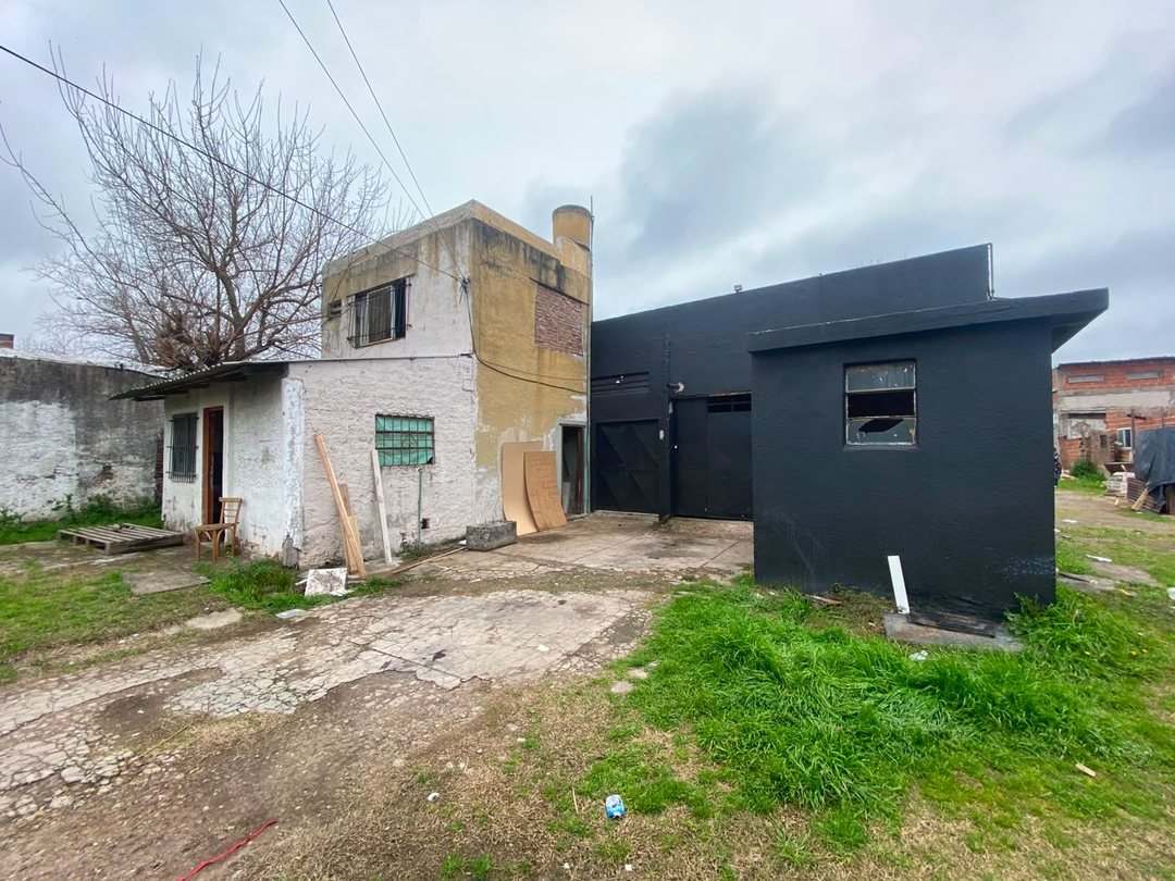VENTA DOS GALPONES DON TORCUATO  CON CASA