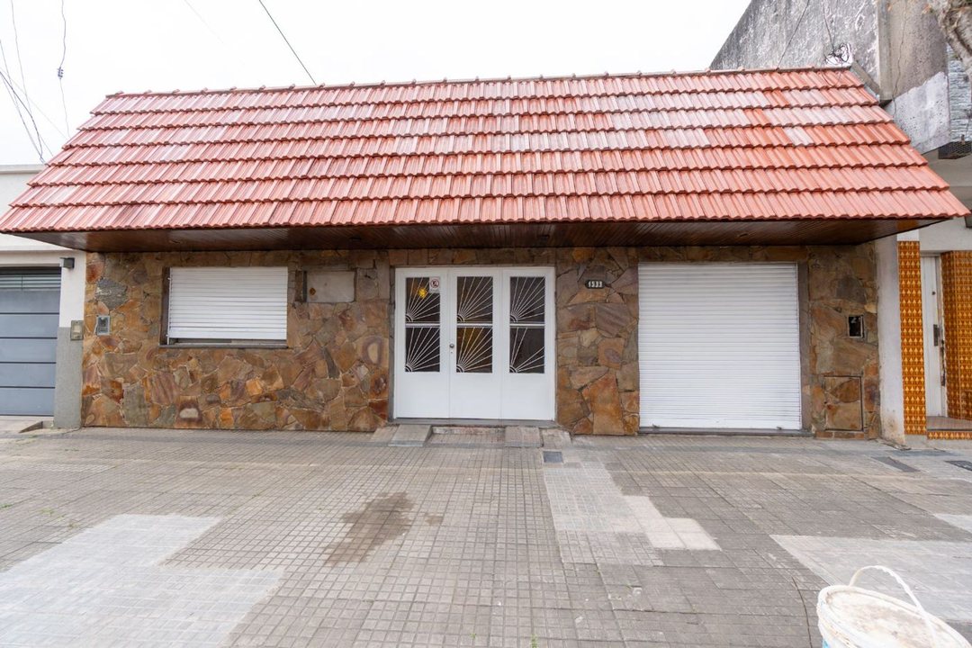 CASA EN VENTA LA PLATA