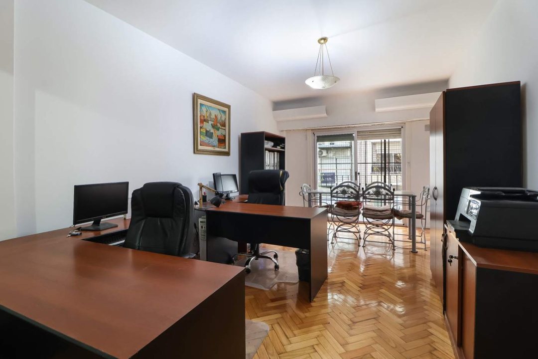 Departamento 4 ambs al frente c/balcon en Almagro
