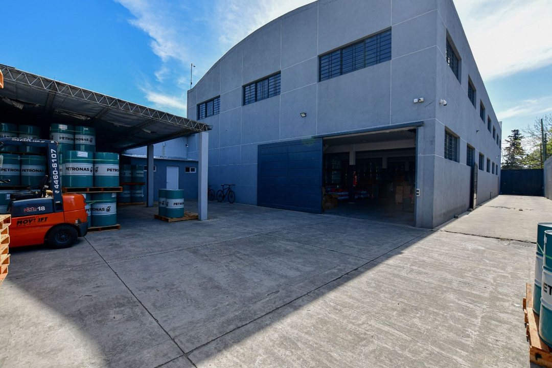 DEPOSITO EN VENTA LA PLATA