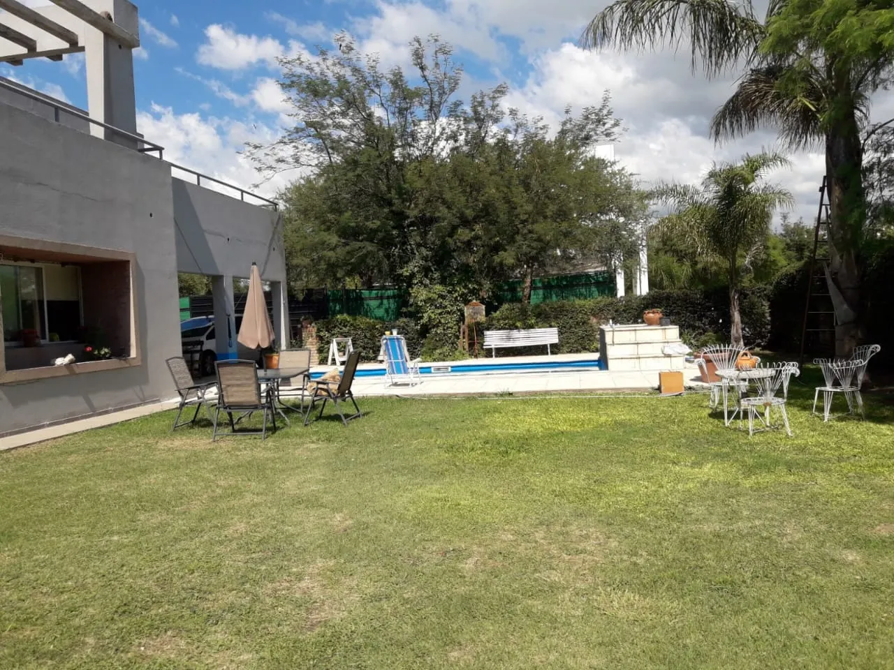VALLE ESCONDIDO "EL BALCÓN" 4 DORMITORIOS, ESCRITORIO PILETA Y UBICACIÓN PRIVILEGIADA