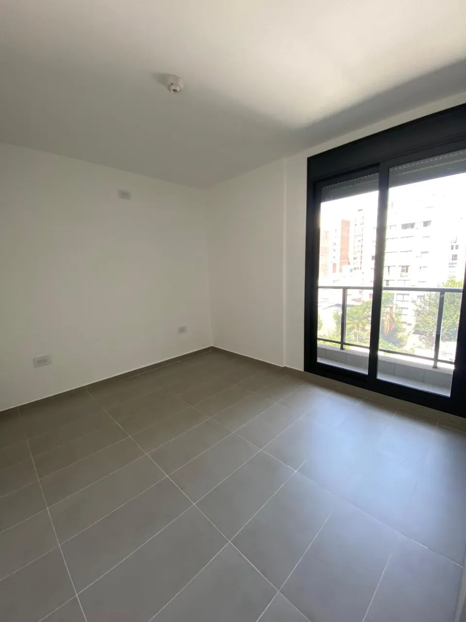 BETANIA URBANO: 1 Dormitorio y Medio- Balcon